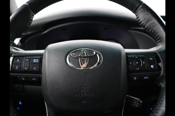 Toyota Hilux 2.4 D-4D AUT. 4X4 DOUBLE CAB EXECUTIVE ORIG. NL *41.151 KM* + ADAPTIVE CRUISE | CAMERA | STOELVERW. | NAVIGATIE