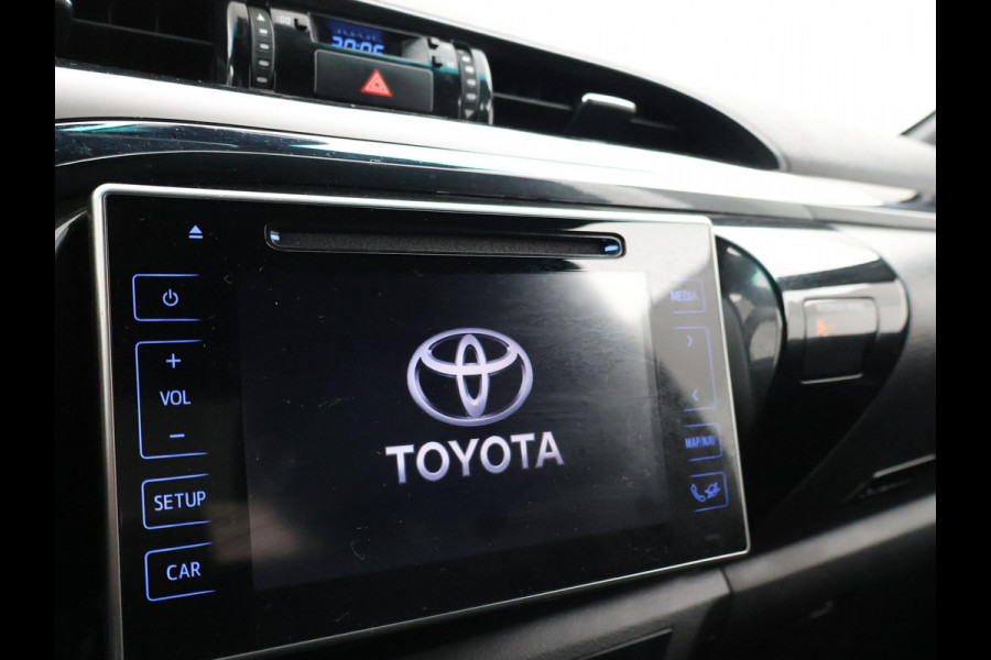 Toyota Hilux 2.4 D-4D AUT. 4X4 DOUBLE CAB EXECUTIVE ORIG. NL *41.151 KM* + ADAPTIVE CRUISE | CAMERA | STOELVERW. | NAVIGATIE