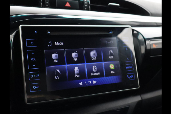 Toyota Hilux 2.4 D-4D AUT. 4X4 DOUBLE CAB EXECUTIVE ORIG. NL *41.151 KM* + ADAPTIVE CRUISE | CAMERA | STOELVERW. | NAVIGATIE