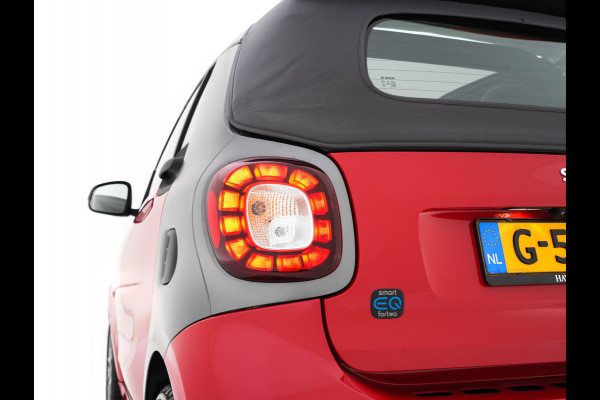 Smart Fortwo cabrio EQ BRABUS Style 18 kWh [ 3-Fase ] *LEATHER | HEATED-SPORTSEATS | NAVI-FULLMAP | CAMERA | DAB+ | AIRCO | PDC | CRUISE | 16''ALU*