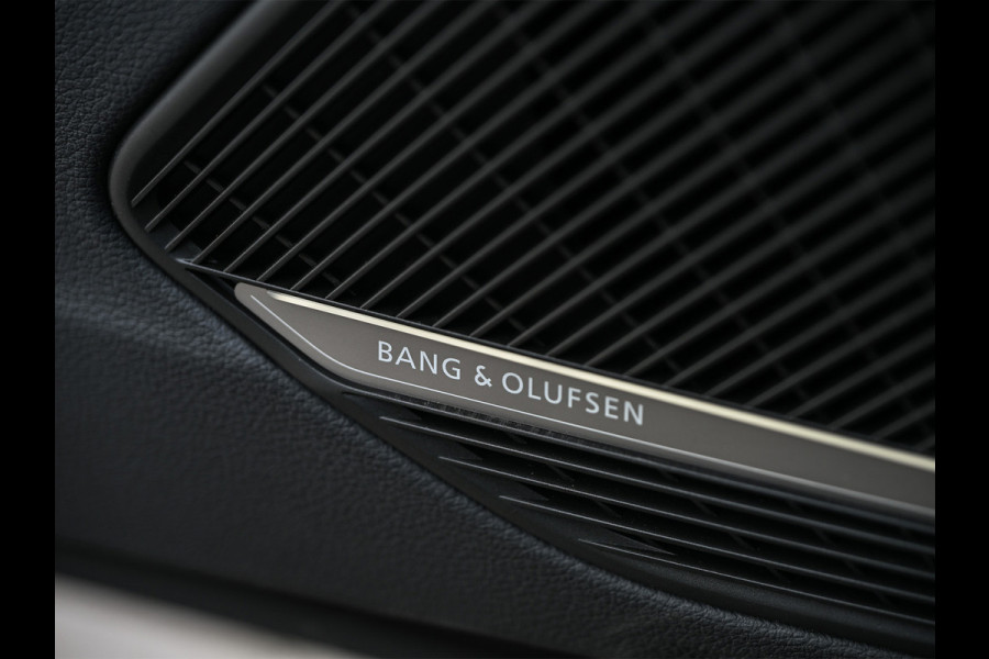 Audi A5 Cabriolet 3.0 TFSI S5 quattro · Head-up ·Trekhaak · Massage · Matrix led · RS-seats · 360 Camera · Keyless · Memory seats · Carb