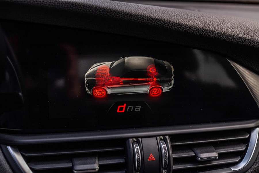 Alfa Romeo Giulia 2.0 T 280pk AWD Veloce