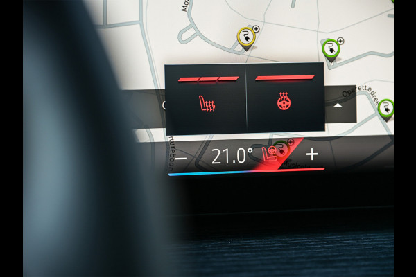 BMW 3 Serie Touring 330e xDrive · M sport · Accu 19,5kWh · Trekhaak · Panoramadak · Active Cruise · Panoramadak · Camera · Ambiance interieu