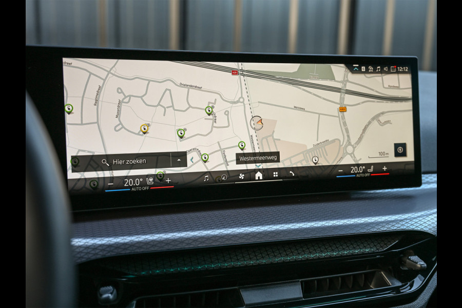 BMW 3 Serie Touring 330e xDrive · M sport · Accu 19,5kWh · Trekhaak · Active Cruise · Camera · Ambiance interieur · Full Styling