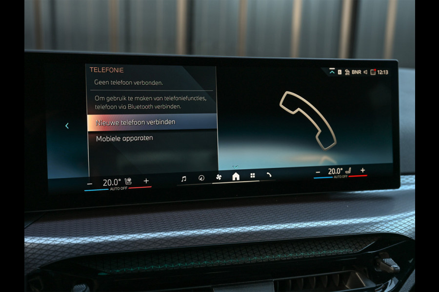 BMW 3 Serie Touring 330e xDrive · M sport · Accu 19,5kWh · Trekhaak · Active Cruise · Camera · Ambiance interieur · Full Styling