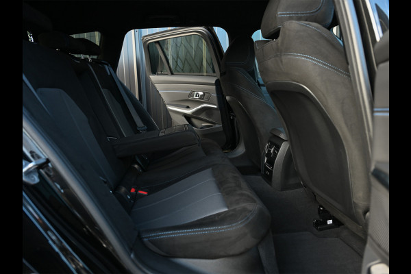 BMW 3 Serie Touring 330e xDrive · M sport · Accu 19,5kWh · Trekhaak · Active Cruise · Camera · Ambiance interieur · Full Styling