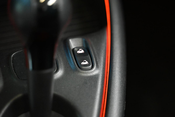 Smart Fortwo cabrio EQ Comfort PLUS - Incl. BTW - Leer - Stoel- en Stuurverwarming - LED Lampen - Achteruitrijcamera
