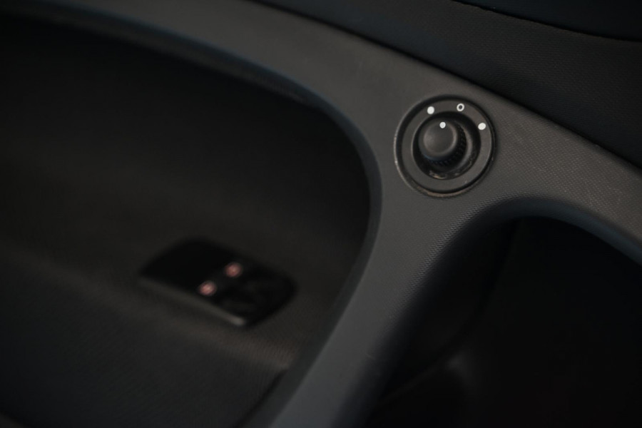 Smart Fortwo cabrio EQ Comfort PLUS - Incl. BTW - Leer - Stoel- en Stuurverwarming - LED Lampen - Achteruitrijcamera