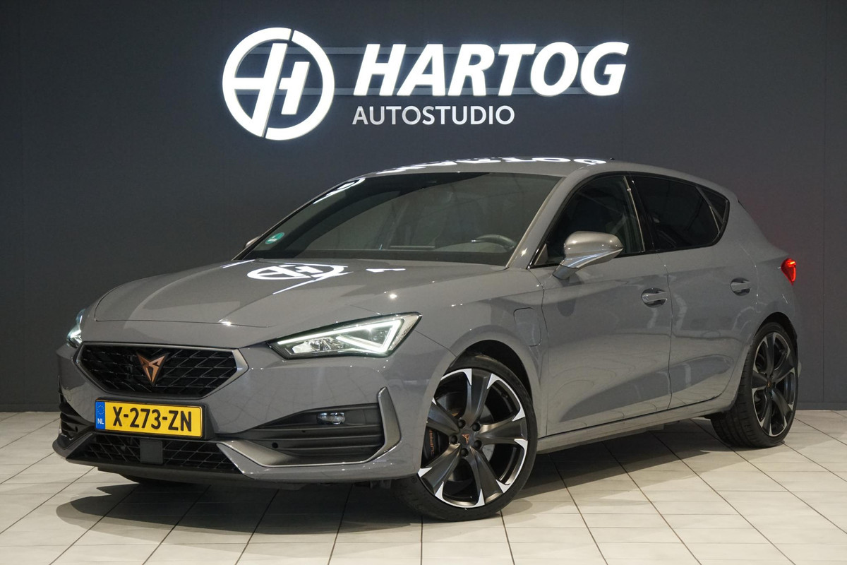 CUPRA Leon 1.4 e-Hybrid VZ Business 245 PK + PERFORMANCE STOELEN / CAMERA / CARPLAY