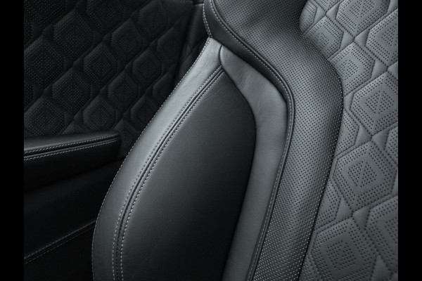 BMW 8 Serie M8 Competition Cabrio - Individual "Atlantisblue metallic" - Carbon Brakes