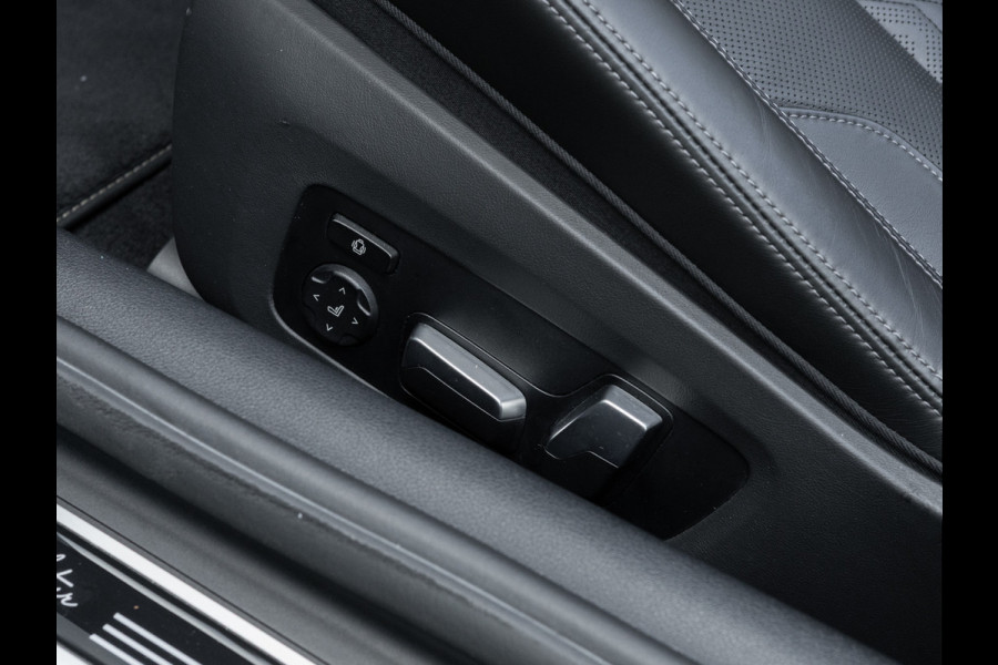 BMW 8 Serie M8 Competition Cabrio - Individual "Atlantisblue metallic" - Carbon Brakes