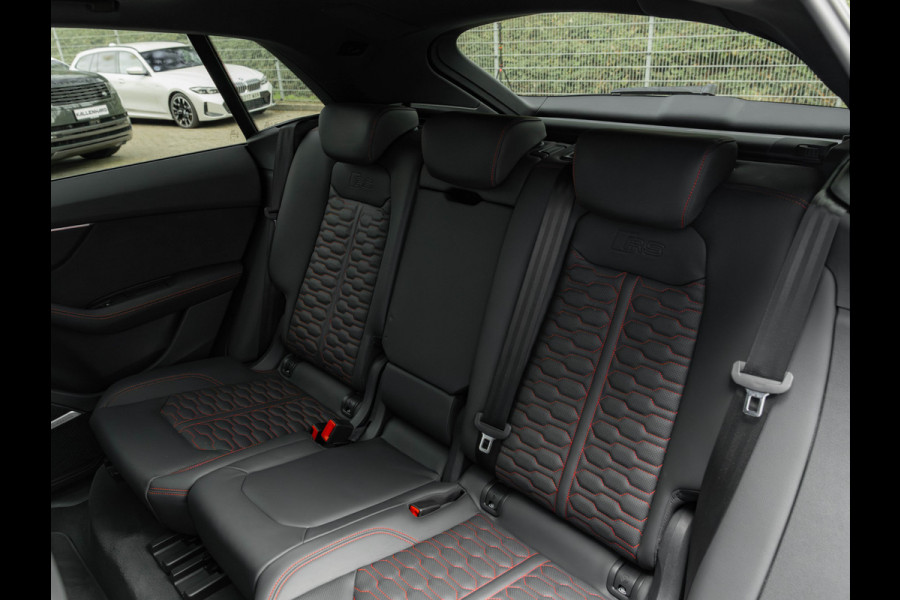 Audi Q8 4.0 TFSI RS Q8 quattro - Pano - Matrix LED - Bang & Olufsen - Trekhaak