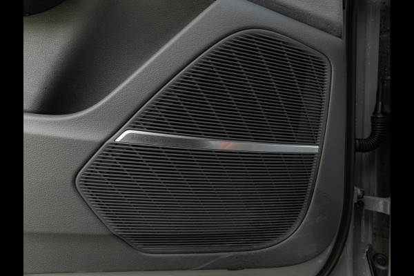 Audi Q8 4.0 TFSI RS Q8 quattro - Pano - Matrix LED - Bang & Olufsen - Trekhaak