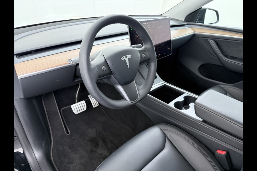 Tesla Model Y Performance AWD 75kWh SOH 95% Warmtepomp Panoramadak Navi Ecc Leder Lmv 21" Keyless Led Elek.Achterklep Memory Stoel+Stuurverwarming AMD-Ryzen­™-Processor 1e Eigenaar Origineel Nederlandse Auto fabrieksgarantie tot 14-12-2027 Batterij en Motorgarantie tot 14-12-2031/192.000km