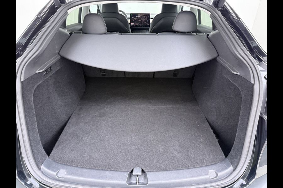 Tesla Model Y Performance AWD 75kWh SOH 95% Warmtepomp Panoramadak Navi Ecc Leder Lmv 21" Keyless Led Elek.Achterklep Memory Stoel+Stuurverwarming AMD-Ryzen­™-Processor 1e Eigenaar Origineel Nederlandse Auto fabrieksgarantie tot 14-12-2027 Batterij en Motorgarantie tot 14-12-2031/192.000km