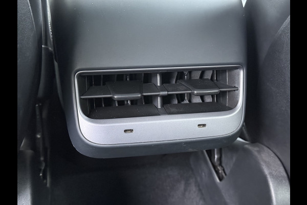 Tesla Model Y Performance AWD 75kWh SOH 95% Warmtepomp Panoramadak Navi Ecc Leder Lmv 21" Keyless Led Elek.Achterklep Memory Stoel+Stuurverwarming AMD-Ryzen­™-Processor 1e Eigenaar Origineel Nederlandse Auto fabrieksgarantie tot 14-12-2027 Batterij en Motorgarantie tot 14-12-2031/192.000km