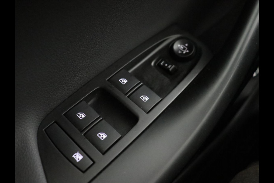 Opel Astra 1.4 Turbo Innovation | Navigatie | Camera | Carplay | Keyless | Full-LED | Climate control | PDC | Cruise control | Dodehoek detectie