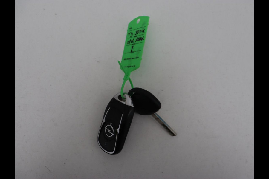 Opel Astra 1.4 Turbo Innovation | Navigatie | Camera | Carplay | Keyless | Full-LED | Climate control | PDC | Cruise control | Dodehoek detectie