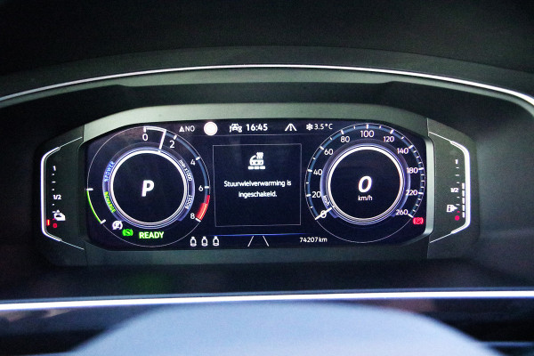 Volkswagen Tiguan 1.4 TSI eHybrid 245 PK R-Line Business+ PHEV, Panoramadak, Adap. Cruise Control, Winterpakket