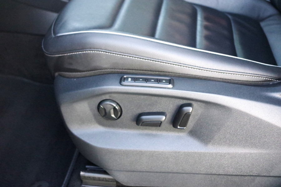 Volkswagen Tiguan 1.4 TSI eHybrid 245 PK R-Line Business+ PHEV, Panoramadak, Adap. Cruise Control, Winterpakket