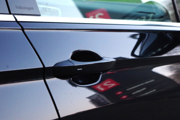 Volkswagen Tiguan 1.4 TSI eHybrid 245 PK R-Line Business+ PHEV, Panoramadak, Adap. Cruise Control, Winterpakket