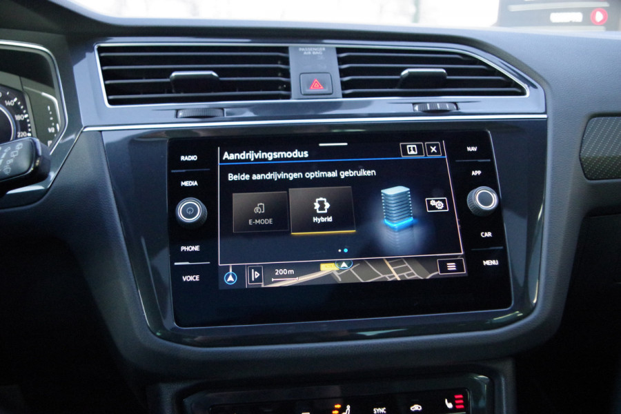 Volkswagen Tiguan 1.4 TSI eHybrid 245 PK R-Line Business+ PHEV, Panoramadak, Adap. Cruise Control, Winterpakket