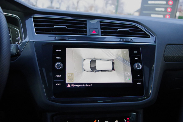 Volkswagen Tiguan 1.4 TSI eHybrid 245 PK R-Line Business+ PHEV, Panoramadak, Adap. Cruise Control, Winterpakket