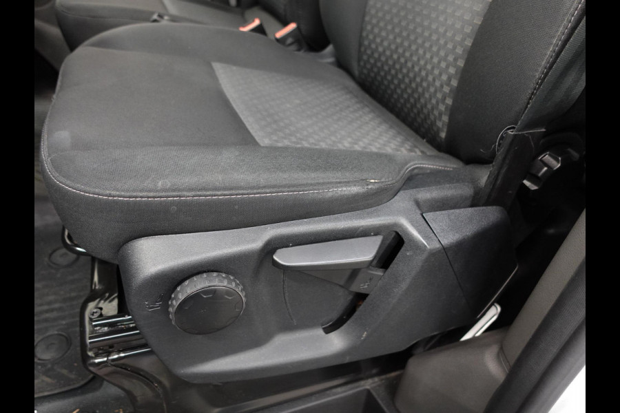 Ford Transit Custom 300 2.0 TDCI L2H1 Trend Navigatie Cruise Control Parkeersenoren Airco Camera Carplay Trekhaak