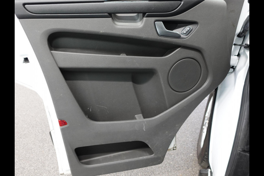 Ford Transit Custom 300 2.0 TDCI L2H1 Trend Navigatie Cruise Control Parkeersenoren Airco Camera Carplay Trekhaak