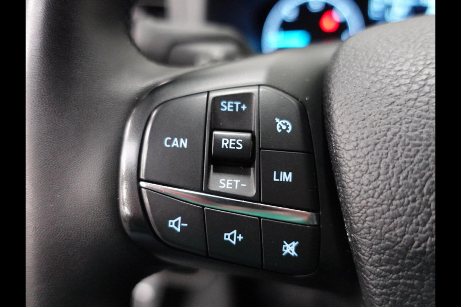 Ford Transit Custom 300 2.0 TDCI L2H1 Trend Navigatie Cruise Control Parkeersenoren Airco Camera Carplay Trekhaak