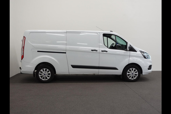 Ford Transit Custom 300 2.0 TDCI L2H1 Trend Navigatie Cruise Control Parkeersenoren Airco Camera Carplay Trekhaak