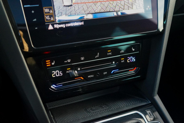 Volkswagen Passat Variant 1.5 TSI R-Line Business +