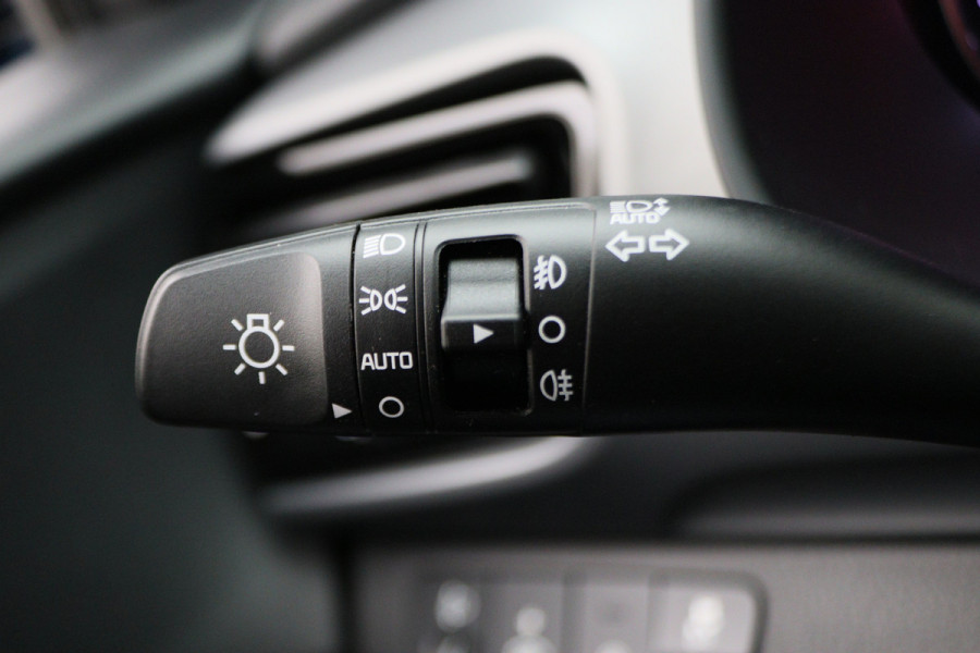 Kia Stonic 1.0 T-GDi MHEV DynamicPlusLine Automaat Two-Tone, Camera, Apple Carplay, Keyless, Climate, PDC