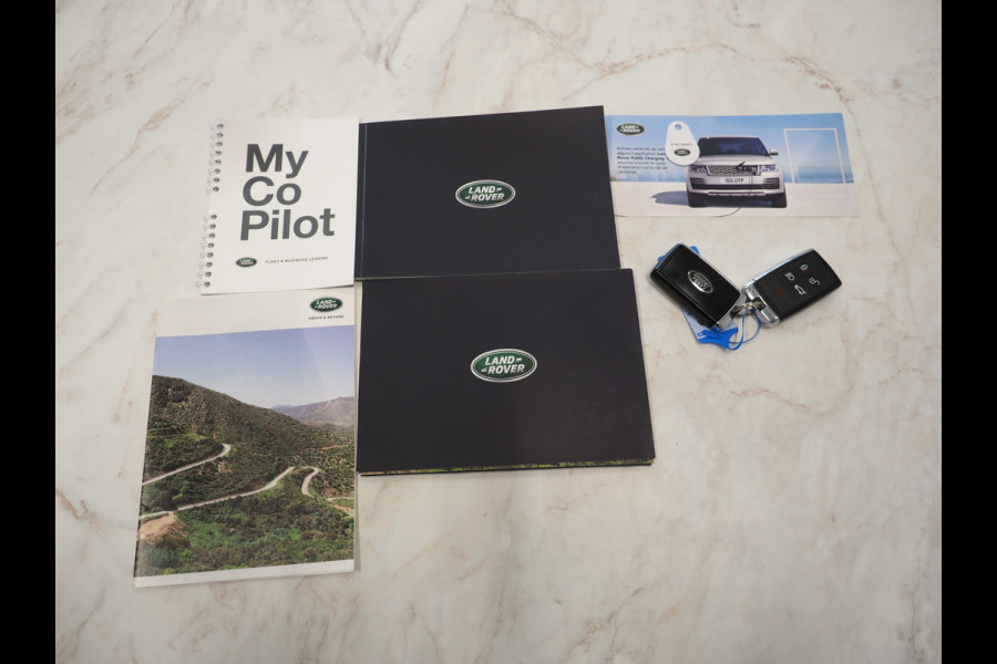 Land Rover Range Rover Evoque 1.5 P300e AWD R-Dynamic SE | Panoramadak | Leder | Camera | Memory | Adaptive Cruise | Virtual | Carplay