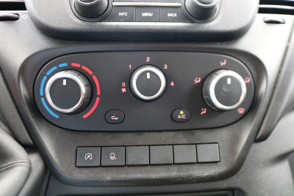 Iveco Daily 35S14 L2 H2 Airco Automaat 3.5T Trekhaak