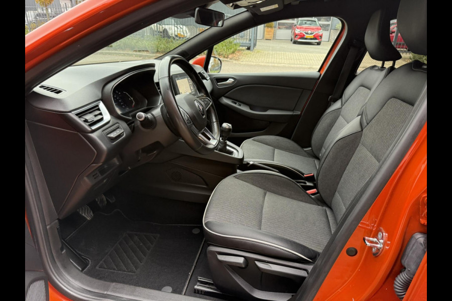 Renault Clio 1.0 TCe Intens / 101 PK / NAVI + Style Pakket / ALL-Season banden / Renault dealer onderhouden / NED-Clio / 1e Eigena