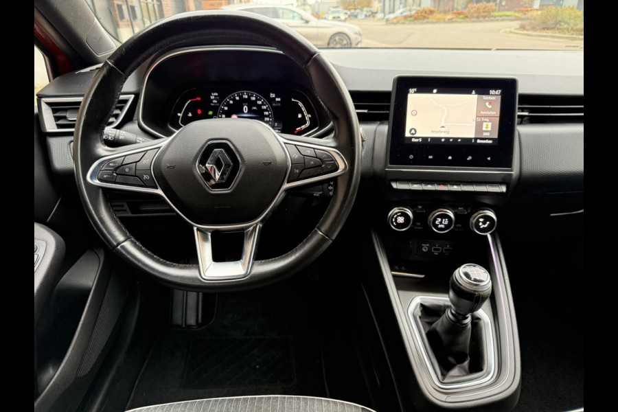 Renault Clio 1.0 TCe Intens / 101 PK / NAVI + Style Pakket / ALL-Season banden / Renault dealer onderhouden / NED-Clio / 1e Eigena