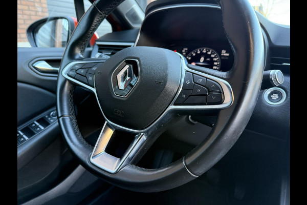 Renault Clio 1.0 TCe Intens / 101 PK / NAVI + Style Pakket / ALL-Season banden / Renault dealer onderhouden / NED-Clio / 1e Eigena