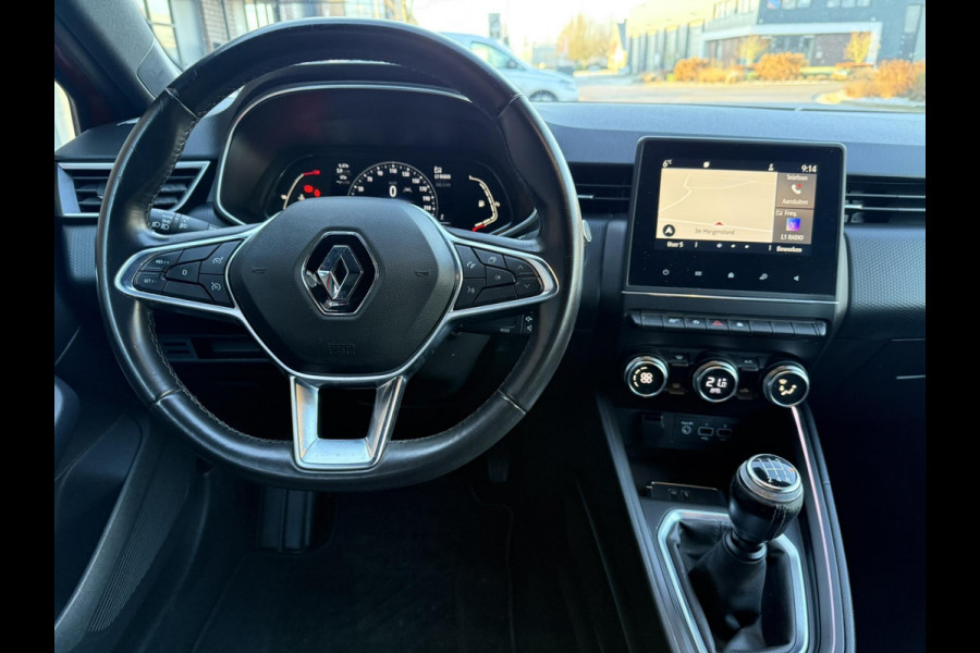 Renault Clio 1.0 TCe Intens / 101 PK / NAVI + Style Pakket / ALL-Season banden / Renault dealer onderhouden / NED-Clio / 1e Eigena