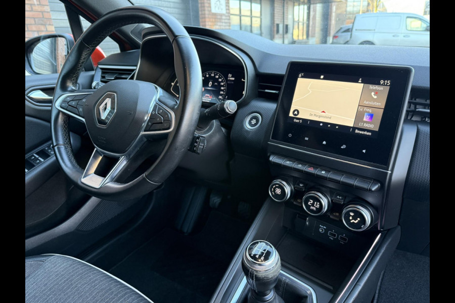 Renault Clio 1.0 TCe Intens / 101 PK / NAVI + Style Pakket / ALL-Season banden / Renault dealer onderhouden / NED-Clio / 1e Eigena