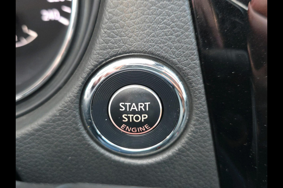 Nissan QASHQAI 1.2 Tekna | Volleder | Stoelverwarming | Pano | 360 Camera | Elektrische Stoel |