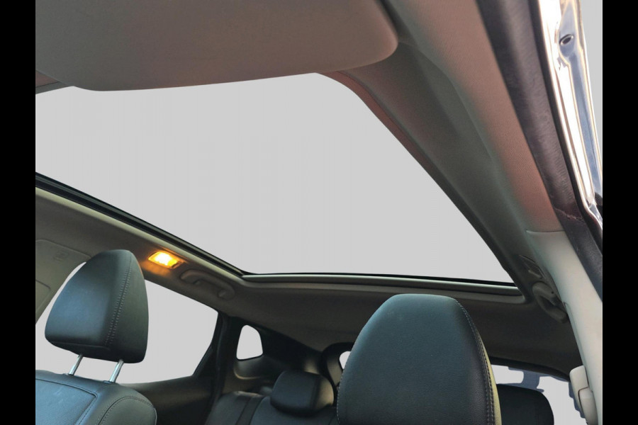 Nissan QASHQAI 1.2 Tekna | Volleder | Stoelverwarming | Pano | 360 Camera | Elektrische Stoel |
