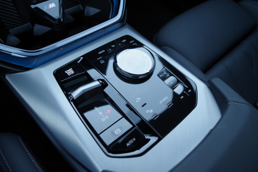 BMW X3 30e xDrive 300 PK M Sport PHEV, Panoramadak, Harman/Kardon, Iconic Glow, 360 Camera