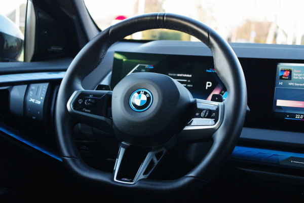 BMW X3 30e xDrive 300 PK M Sport PHEV, Panoramadak, Harman/Kardon, Iconic Glow, 360 Camera
