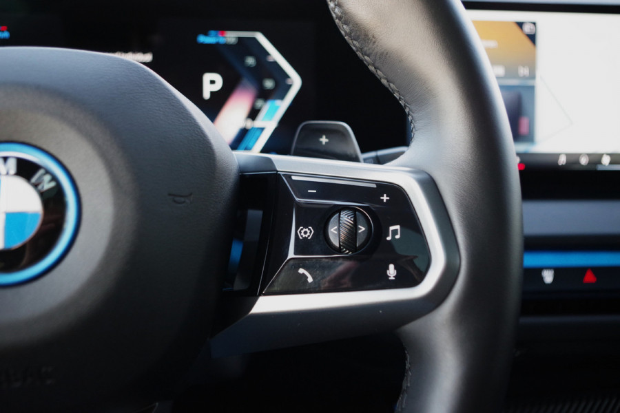 BMW X3 30e xDrive 300 PK M Sport PHEV, Panoramadak, Harman/Kardon, Iconic Glow, 360 Camera