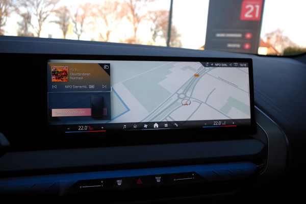 BMW X3 30e xDrive 300 PK M Sport PHEV, Panoramadak, Harman/Kardon, Iconic Glow, 360 Camera