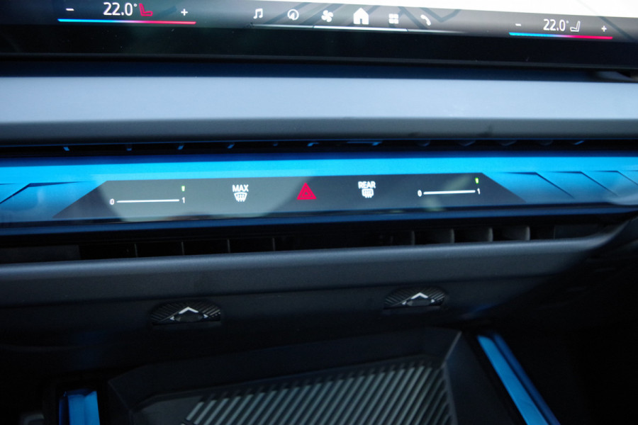 BMW X3 30e xDrive 300 PK M Sport PHEV, Panoramadak, Harman/Kardon, Iconic Glow, 360 Camera