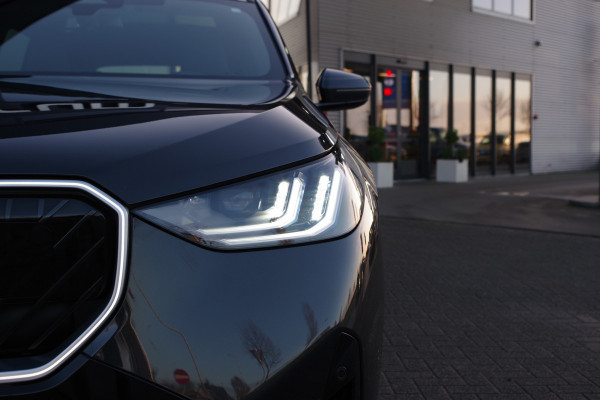 BMW X3 30e xDrive 300 PK M Sport PHEV, Panoramadak, Harman/Kardon, Iconic Glow, 360 Camera