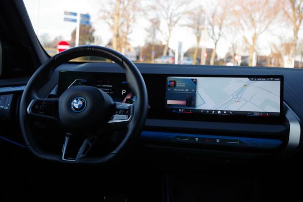 BMW X3 30e xDrive 300 PK M Sport PHEV, Panoramadak, Harman/Kardon, Iconic Glow, 360 Camera