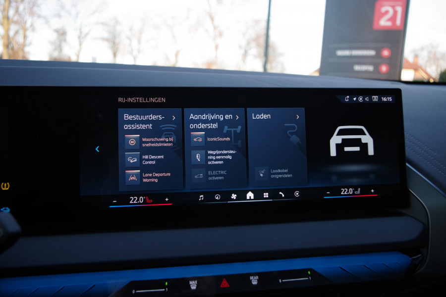 BMW X3 30e xDrive 300 PK M Sport PHEV, Panoramadak, Harman/Kardon, Iconic Glow, 360 Camera